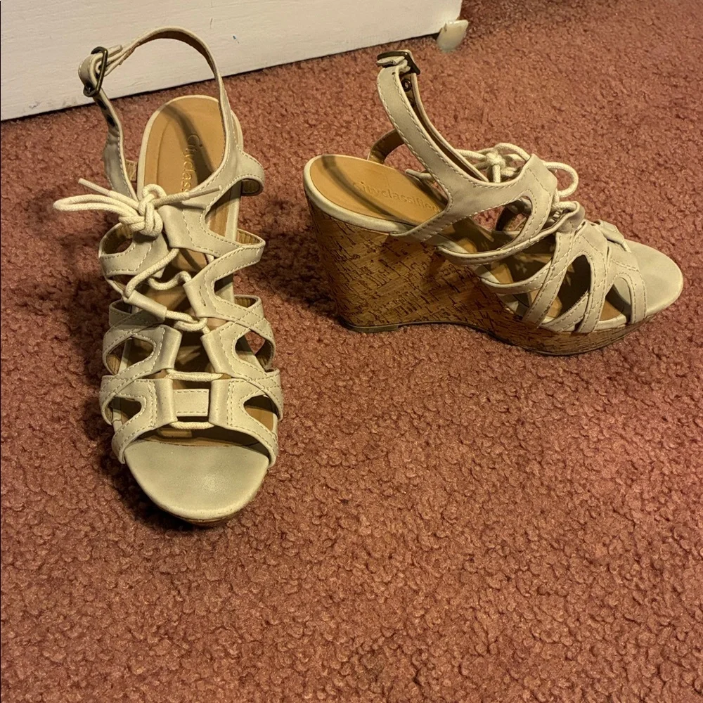 City Classified Cream Lace-Up Sandals - Picture 5 of 6